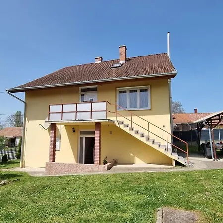 Haus Nadine - Balaton Guest house Szolad