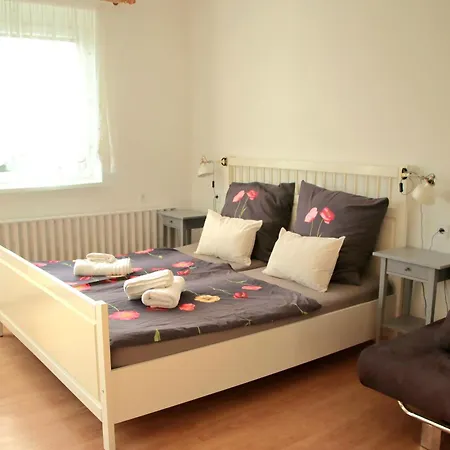 Guest house Haus Nadine - Balaton Szolad