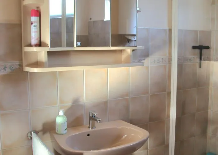 Haus Nadine - Balaton 게스트하우스